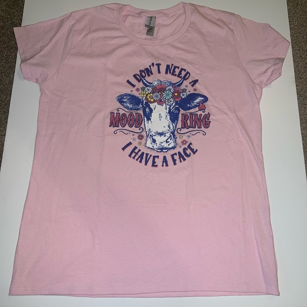 New pink t-shirt. Smoke /pet free home.  ‘I don’t need a mod ring I have a face’